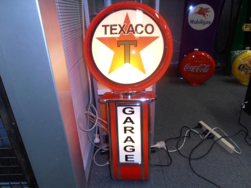 Texaco Garage Light Up Wall Mount Globe